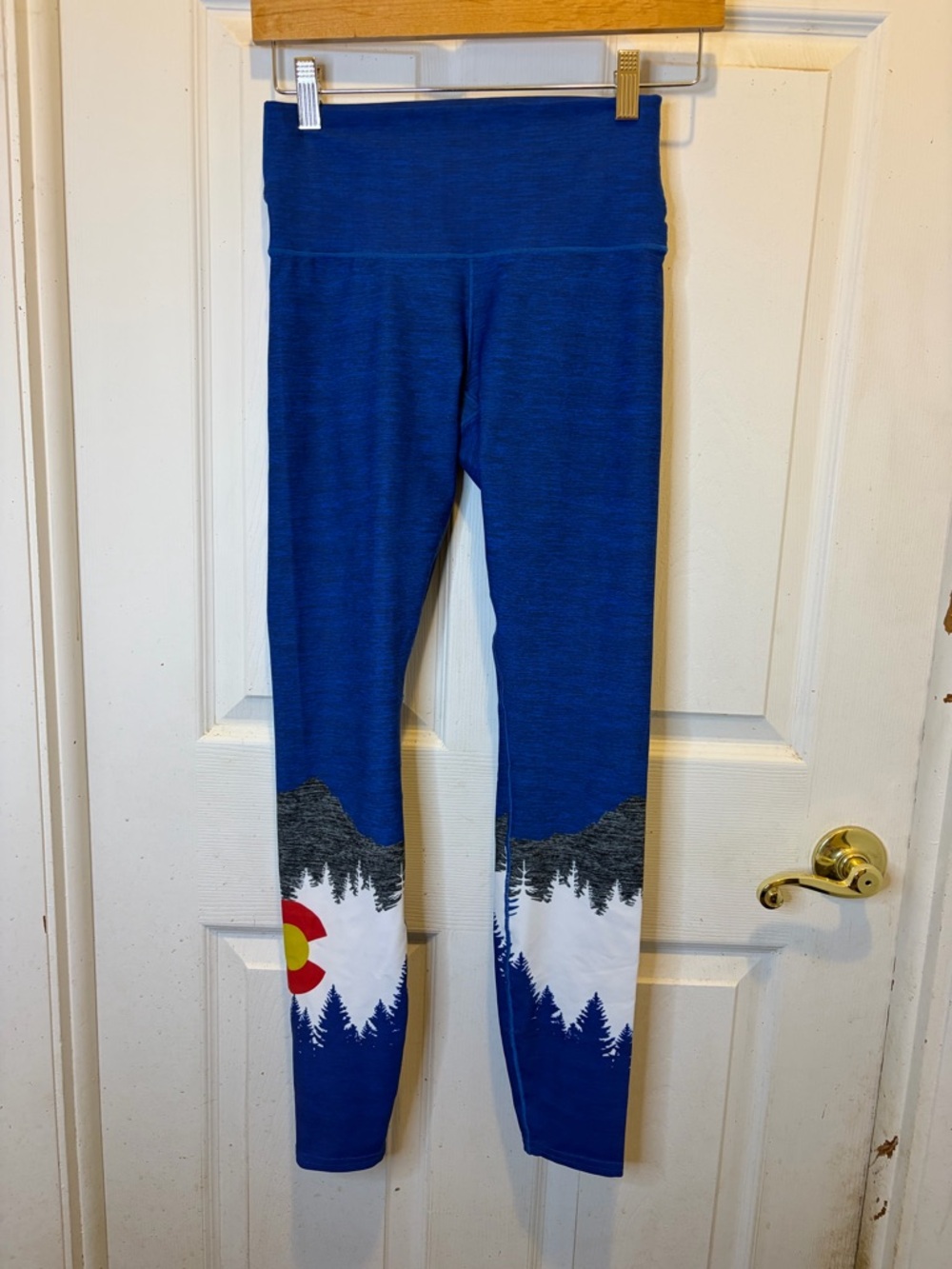 Blue Graphic Mountain Print Leggings for Women